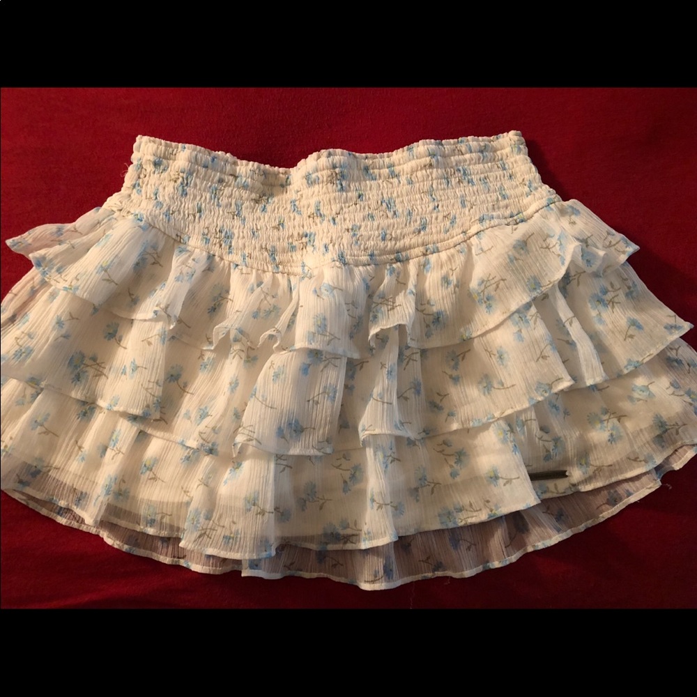Floral mini skirt 🌸